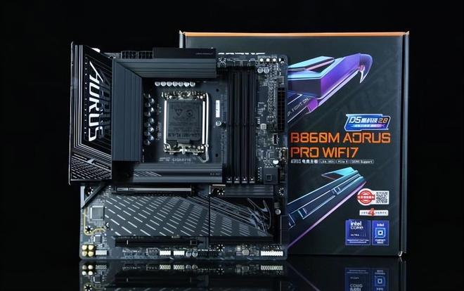 +WiFi7+USB4中端板玩出旗舰范儿pg电子平台技嘉B860M电竞雕：全快拆